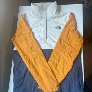 Women’s north face pullover